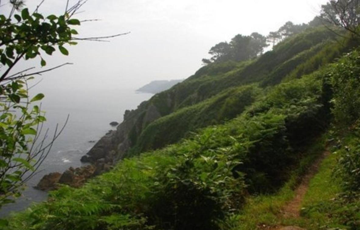 Les Hortensias Grande Tente Familiale Deux Chambres Et Sejour Vue Mer Sur Camping Nature Plestin-les-Grèves 외부 사진
